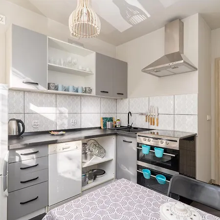 Citystay Przestronne Dla 4 Osob Апартаменти *