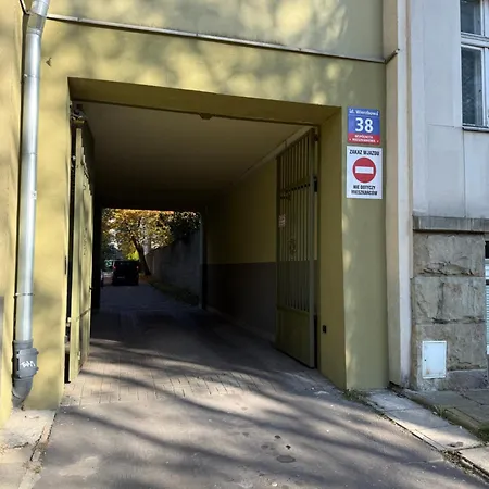 Апартаменти Citystay Przestronne Dla 4 Osob Лодзь